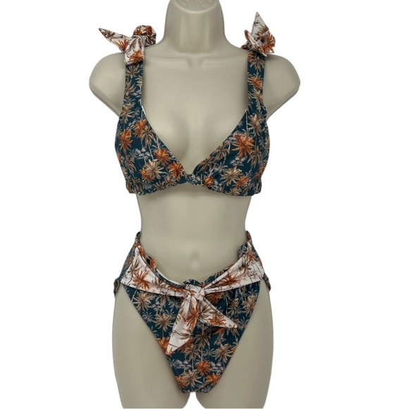 Palmacea Oasis Bikini Top and Bottom Size L - Picture 1 of 12